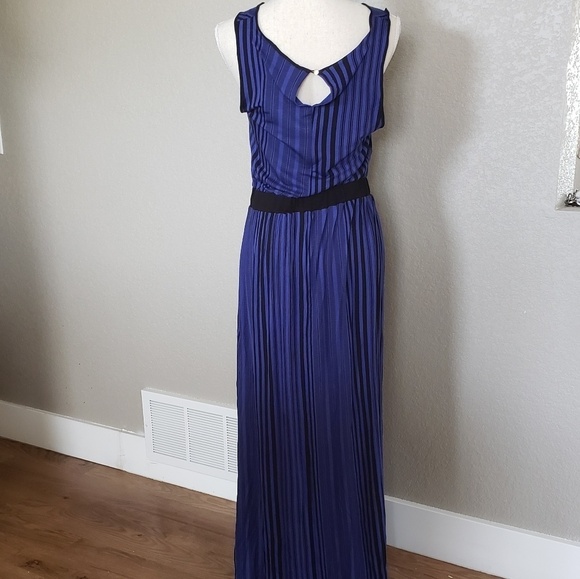 Daisy Fuentes Maxi dress with slit - Picture 3 of 7